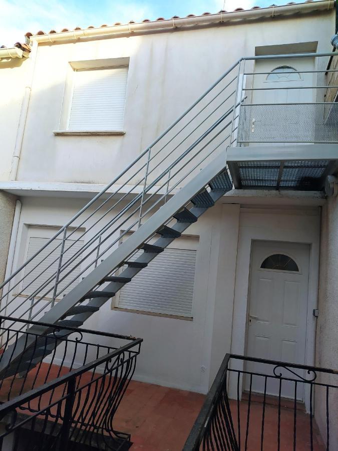 Appartement Centre Ville A Deux Pas De La Plage Le Grau-du-Roi Esterno foto